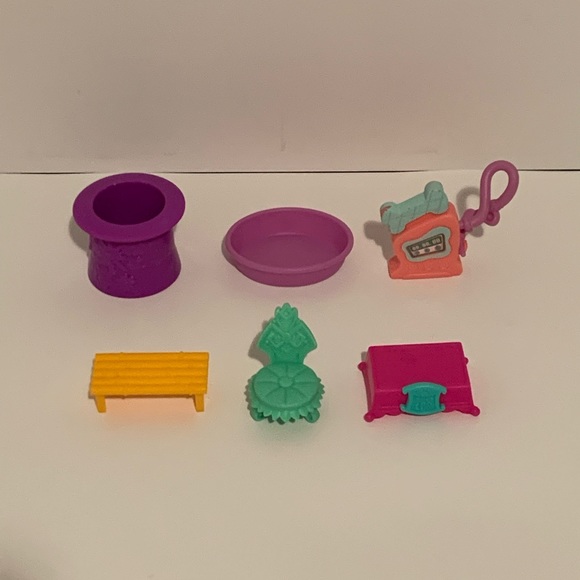 🪑 LOT OF 6 LPS Y2K VINTAGE LPS LITTLEST PET SHOP ACCESSORIES COLLECTIBLE TOYS 🪑 - Picture 2 of 10